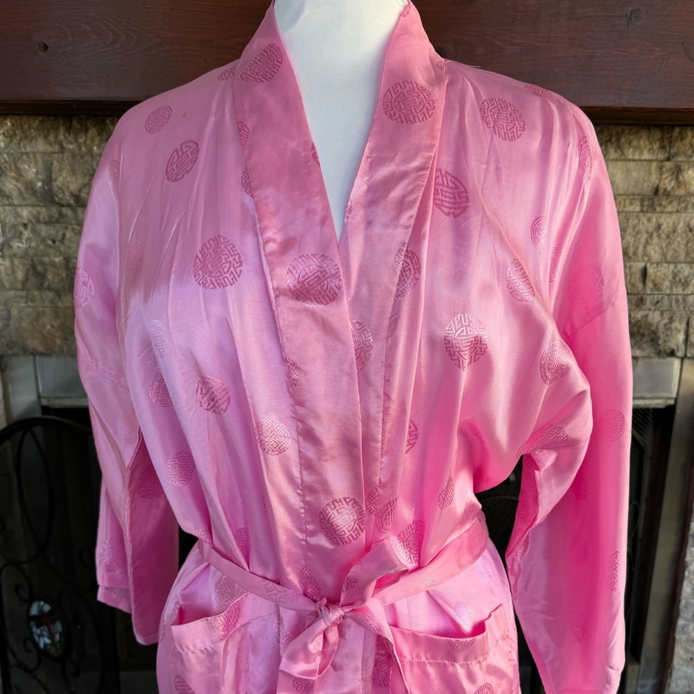 Vintage Pink Embroidered Peacock Satin Robe - Picture 14 of 14